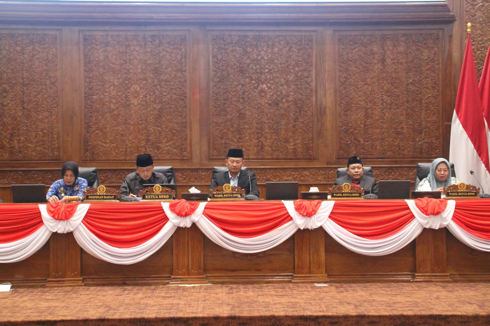 Rapat Paripurna Jawaban Bupati atas Pandangan Umum Fraksi terhadap Raperda APBD 2027 (2)