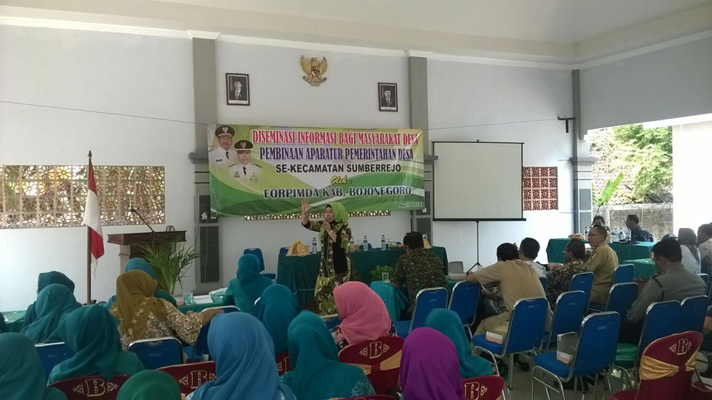 Ketua DPRD Jadi Narasumber Pembinaan Aparatur Desa