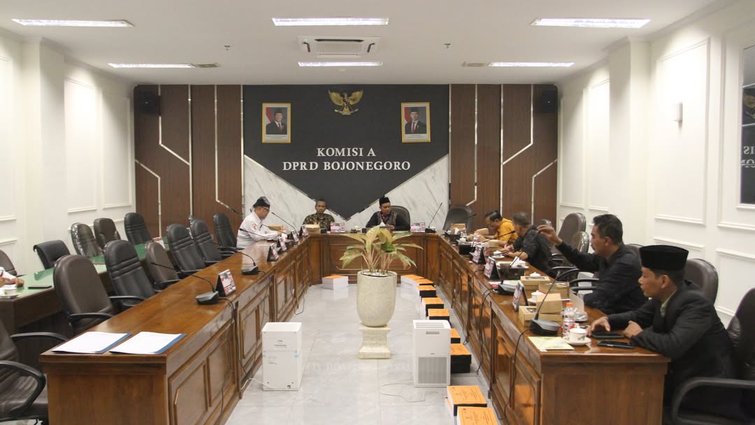 Rapat Kerja Komisi A Bahas Pelaksanaan PAW Pilkades Tahun 2025