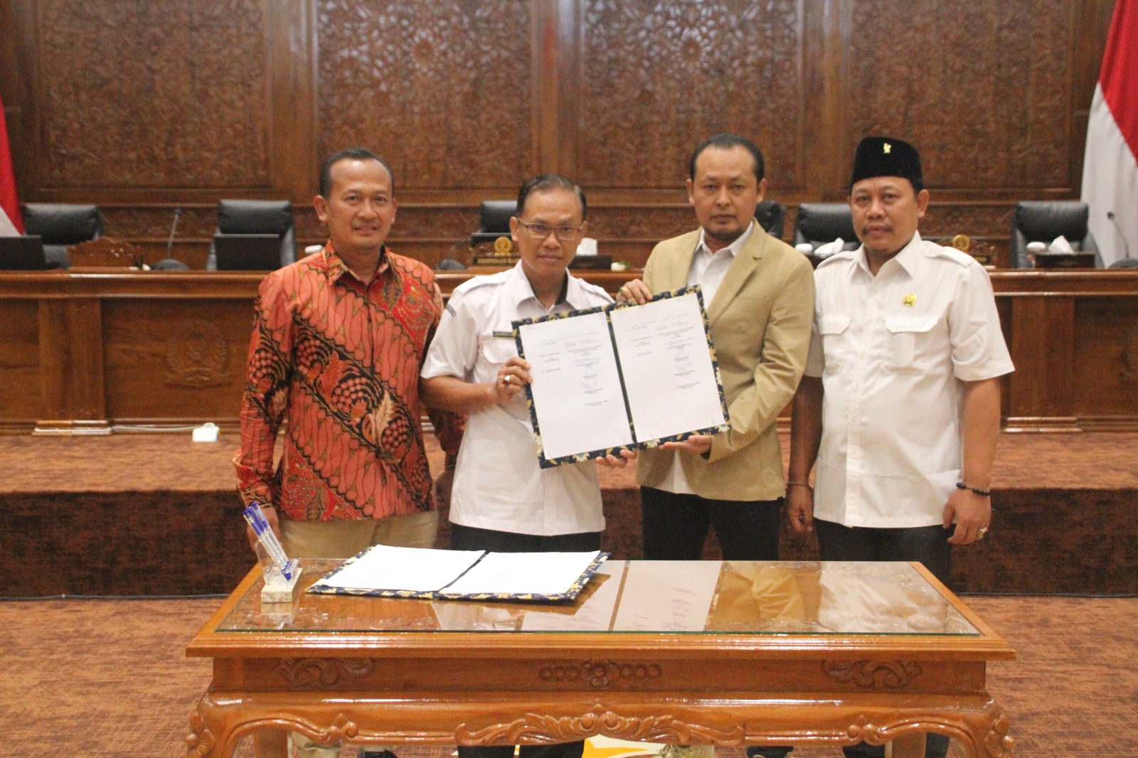 Rapat Paripurna DPRD Bojonegoro Tetapkan Propemperda 2026