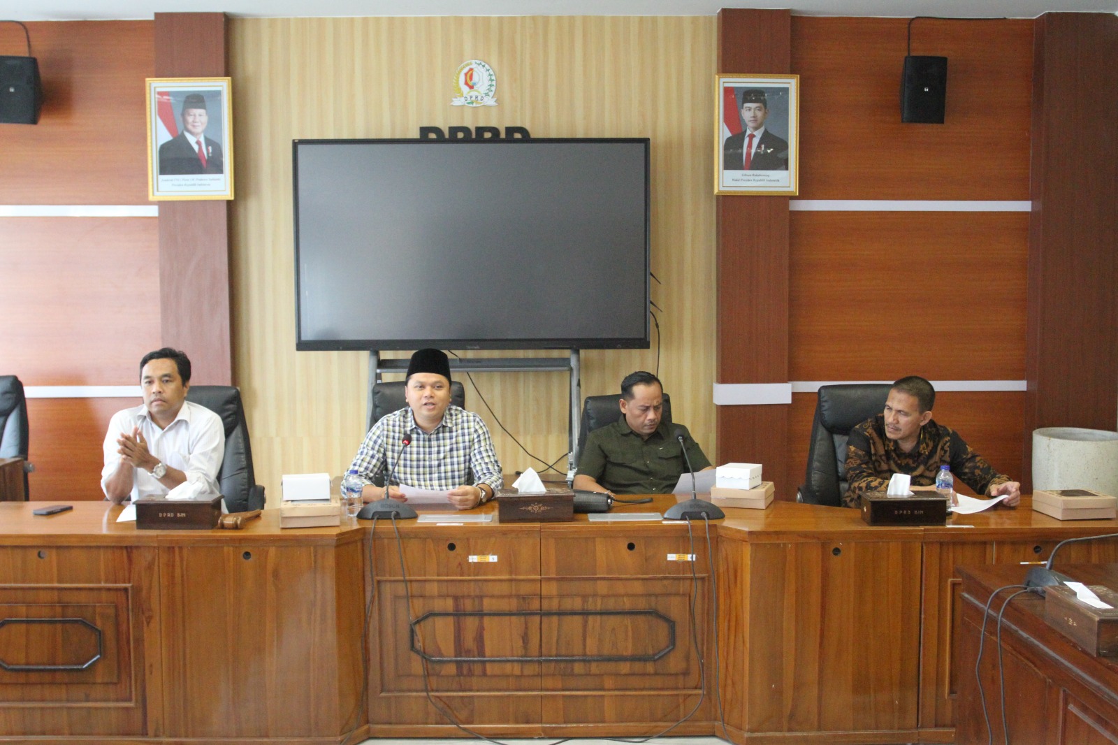 Bapemperda DPRD Bojonegoro Terima Naskah Akademik dan Draf Raperda Masa Sidang I Tahun 2026