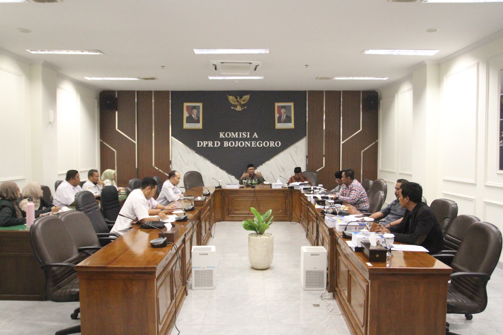 Komisi A DPRD Bojonegoro Gelar Rapat Kerja Tindak Lanjut Pengaduan Pemanfaatan Tanah Sekolah