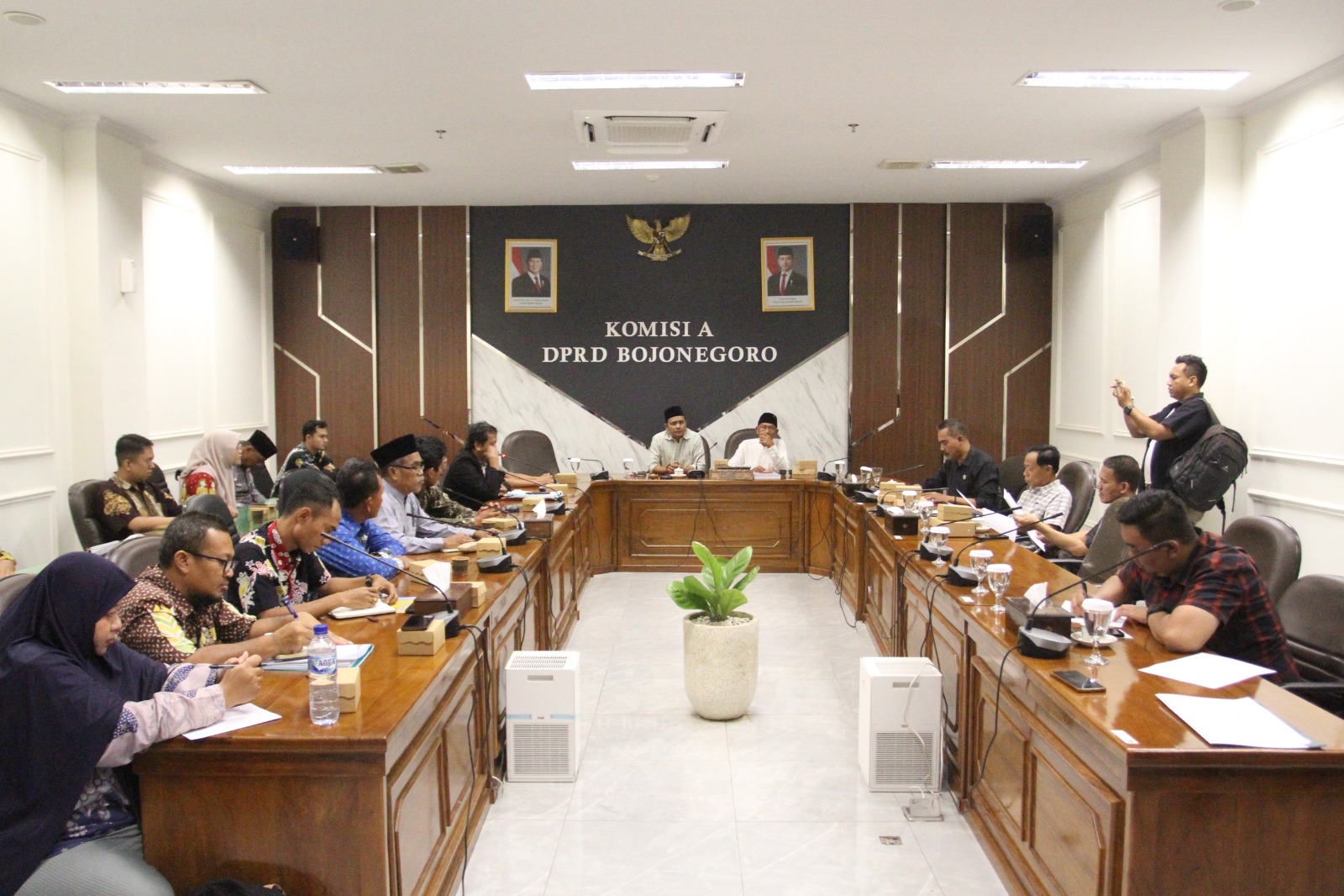 Komisi A Bahas Rumah Potong Hewan di Desa Banjarsari Trucuk