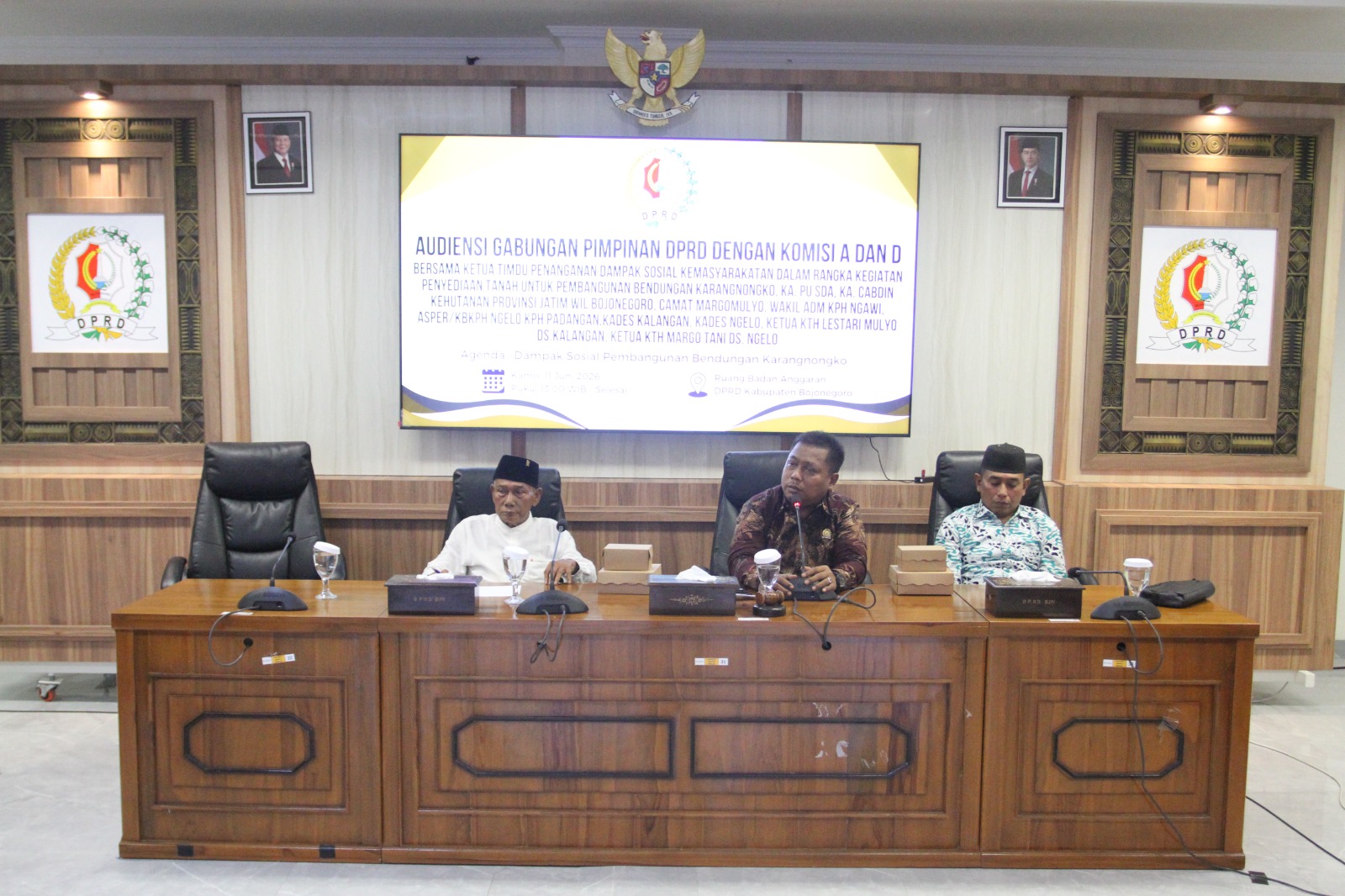 Audiensi Bahas Dampak Sosial Pembangunan Bendungan Karangnongko
