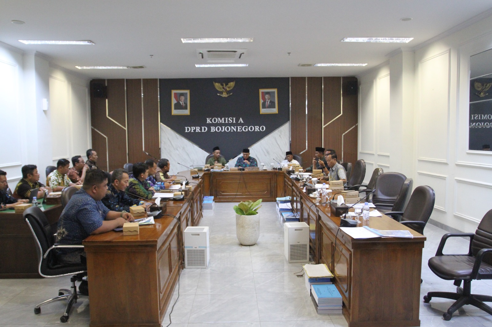 Komisi A Bahas Pengadaan Tanah Tahun 2026