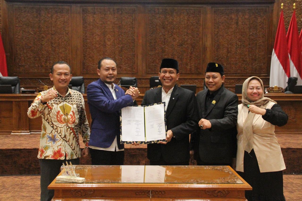 DPRD dan Pemkab Bojonegoro Tandatangani Nota Persetujuan KUA PPAS P-APBD 2026